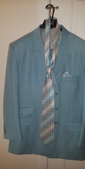 Stacy Adam's 3pcs Suite with Tie and Hankie - Picture 3 of 3